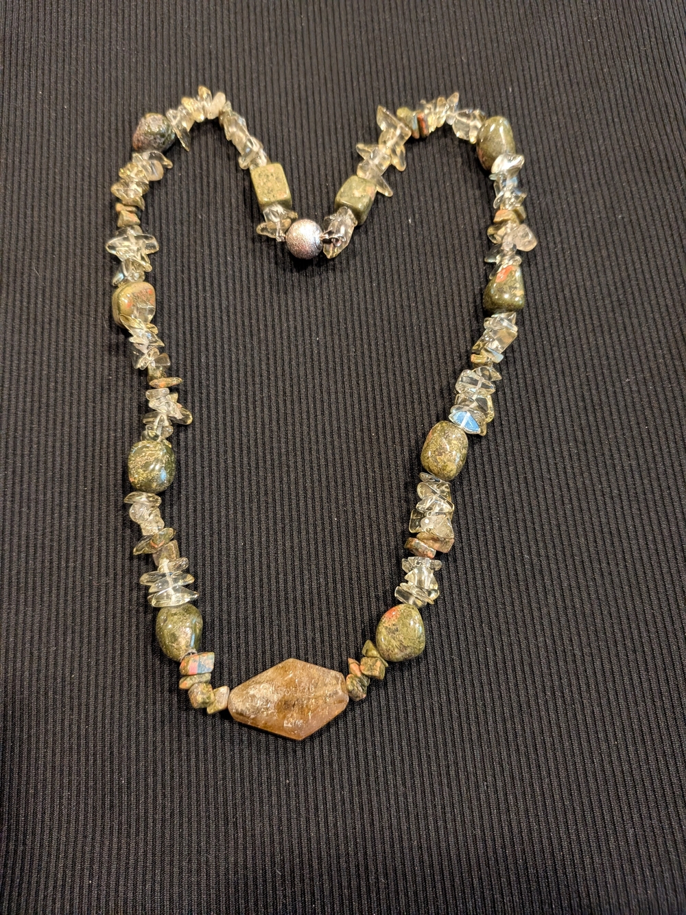 B#4: Baroque Natural Green and Clear Stone Beaded Necklace9.5" - Heavy